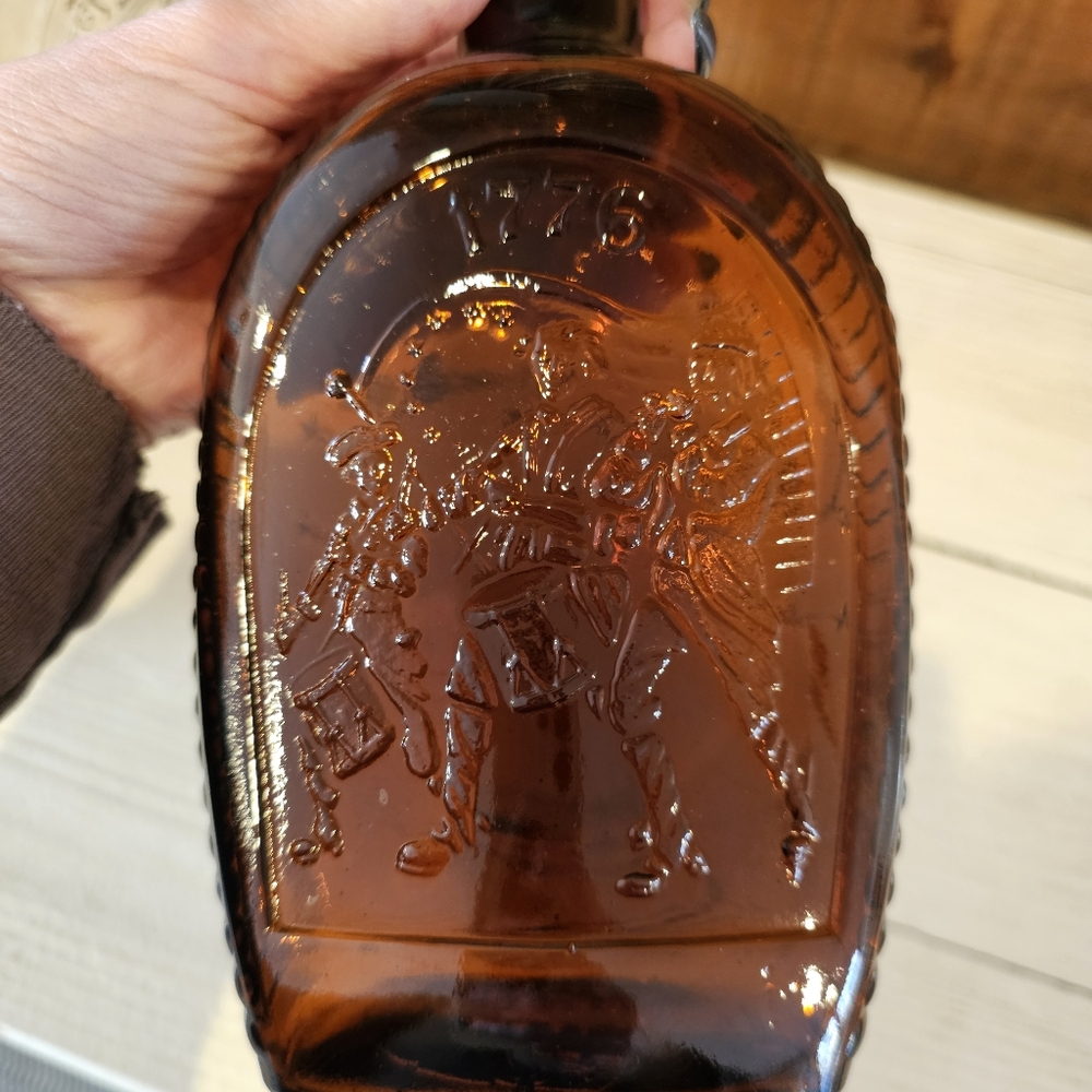 Two Vintage '76 Bicentennial Log Cabin Syrup Collectible Bottles Clear & Amber - Picture 5 of 8